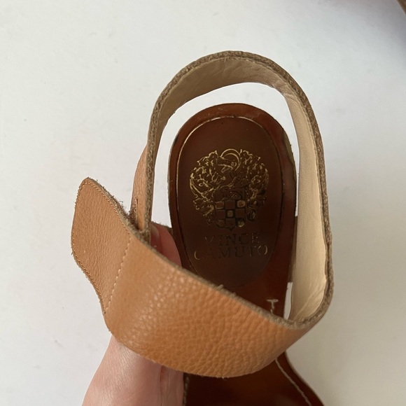 Vince Camuto Metallic Silver & Dark Nude Leather Ankle Strap Heels Womens Size 8 - Picture 16 of 16